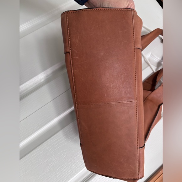 Marta Ponti Tan Leather Tote - Picture 5 of 12